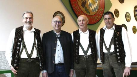 Die Schützenmeister mit Bürgermeister Erwin Goßner (2.. von links):   Volker Schulte,  Gerhard Scheifele und
 Helmut Geiger (von links).