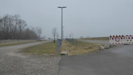 Der südlich von Roggenburg gelegene Parkplatz ist laut Verwaltung für regenerative Energien geeignet. Dieser könnte mit einer PV-Anlage überdacht werden.
