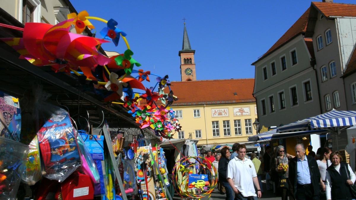 #Friedberg feiert 2023 wieder Blumenfest statt Judikamarkt