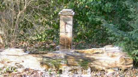 Der Klosterbrunnen von Auhausen: eine von den aktuell drei Wasserentnahmestellen im Ort.