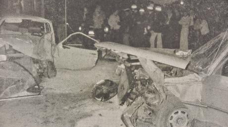 Bei diesem schweren Unfall im November 1980 in Wemding kam erstmals die Rettungsschere der örtlichen Feuerwehr zum Einsatz.