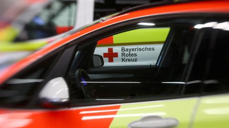 Bei Pflasterarbeiten hat sich ein 51-Jähriger in Gessertshausen verletzt.