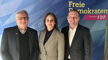 Das Spitzentrio der schwäbischen Liberalen für die Landtagswahl am 8. Oktober (von links): Karlheinz Faller (Listenplatz drei), Nicole Faulhaber (Platz zwei), Dominik Spitzer (Platz eins).