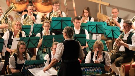 Stimmungsvoll und abwechslungfreich war das Konzert der Trachtenkapelle Scheuring.