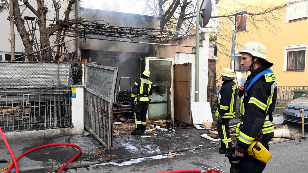 #Feuerwehreinsatz in Augsburg: In der Yorckstraße brennt eine Garage