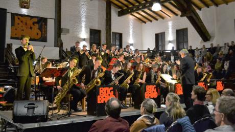 Das erste Konzert der Big Band Weilheim in diesem Jahr fand in der großen Hochlandhalle statt.