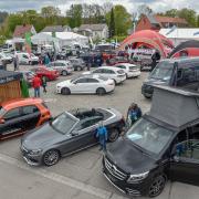 Beim Landsberger Autosalon im Jahr 2019 konnten sich die Besucherinnen und Besucher über Campingausstattung informieren.