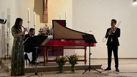 Das Trio Era gab in der Erlöserkirche Deiningen ein Konzert (von links): Sophia Schambeck, Alexander von Heißen, Philippe Stier.