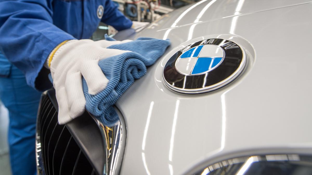 #BMW sucht für den Standort Regensburg Hunderte neue Mitarbeiter