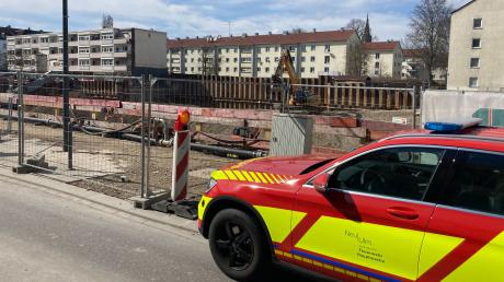 Feuerwehr und Rettungsdienst waren zur Heiners-Baustelle nach Neu-Ulm ausgerückt.