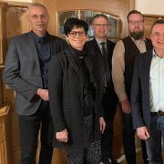 Die CSU in Ichenhausen hat einen neuen Vorstand gewählt (von links):  Stefan Riederle (Schriftführer), Heike Glassenhart (Ortsvorsitzende), Robert Strobel (Bürgermeister und kooptiertes Mitglied), Simon Paintner-Frei (stellvertretender Ortsvorsitzender), Christoph Meier  (Ortsvorsitzender), Helmut Schleifer (Beisitzer) und Heidi Schneid (Schatzmeisterin). 