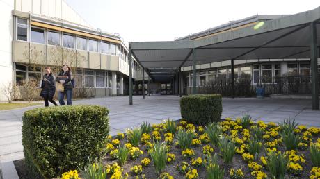 Zu den meisten Abteilungen des Klinikums Ingolstadt haben Besucher ab 1. April 2023 wieder uneingeschränkten Zutritt. 