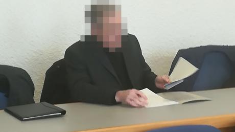 Der Priester beim Prozess vor dem Amtsgericht Pfaffenhofen. Das Landgericht Ingolstadt verhandelt nun die Berufung.