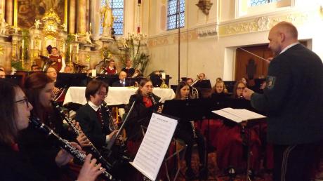 Ein abwechslungsreiches Programm boten die Musiker und Musikerinnen beim Kirchenkonzert in Walkertshofen. 