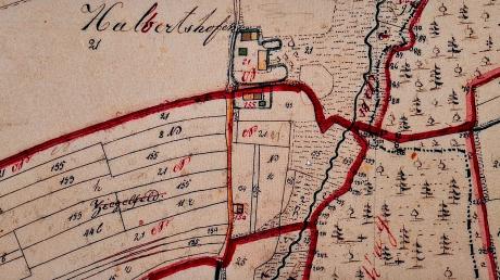 Diese historische Karte zeigt die Ackerfluren im geteilten Ort Halbertshofen. Heute ist der Weiler ein Ortsteil von Buch.  