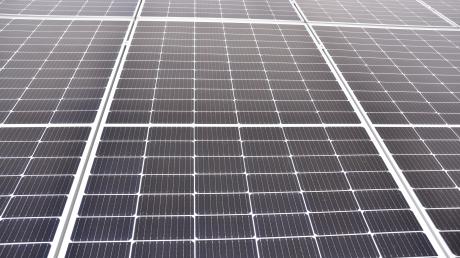 Wenn in Ettringen Freiflächen-Photovoltaikanlagen geplant werden, gibt die Gemeinde klare Vorgaben. 