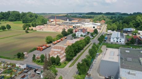 Die Ziegelwerk Wiest in Bellenberg tüftelt an der Produktion von klimafreundlichen Ziegeln mit integrierter Dämmung auf Buchenholzbasis. 