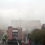 Ein Küchenbrand hat am Donnerstag zu einer starken Rauchentwicklung im Stiftsweg in Bellenberg geführt.  