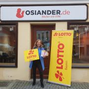 In die frühere Buchhandlung Osiander zieht Lotto im Mai ein. Inhaberin Ulla Freissle freut sich über die gute Lage, nachdem sie aus der Schrannenhalle
ausziehen muss.
