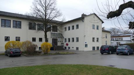 Schulhaus Raisting
Der Raistinger Gemeinderat hat eine klare Meinung bezüglich Neubau oder Sanierung des bestehenden Schulhauses.