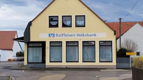  Die Raiffeisen-Volksbank Ries hat ihre Geschäftsstelle geschlossen. Über die Zukunft des Gebäudes, das im Eigentum der Gemeinde ist, muss der Gemeinderat noch entscheiden.