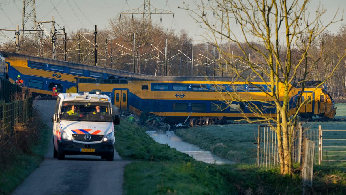 #Niederlande: Zugunglück bei Voorschoten – mindestens 1 Toter