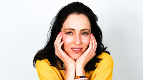 Hobbymusikerin Tanja Bachmeir aus Ried, früher "Mondspiel", startet nun unter ihrem eigenen Namen neu. Ihre erste Single erscheint am 8. April.