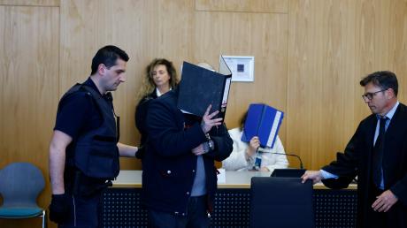 Im Laichinger Mordprozess am Landgericht Ulm hat der 24 Jahre alte Angeklagte ausgesagt.