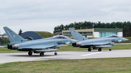 Die Eurofighter des Taktischen Luftwaffengeschwaders in Neuburg werden ans Lechfeld verlegt.