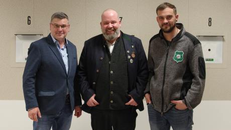 Neu in den Vorstand der Gemütlichkeit-Schützen wurden gewählt: (von links) Sportwart Kurzwaffen Rainer Sichert, Vorsitzender Viktor Mayer und erster Kassier Sascha Meisner.