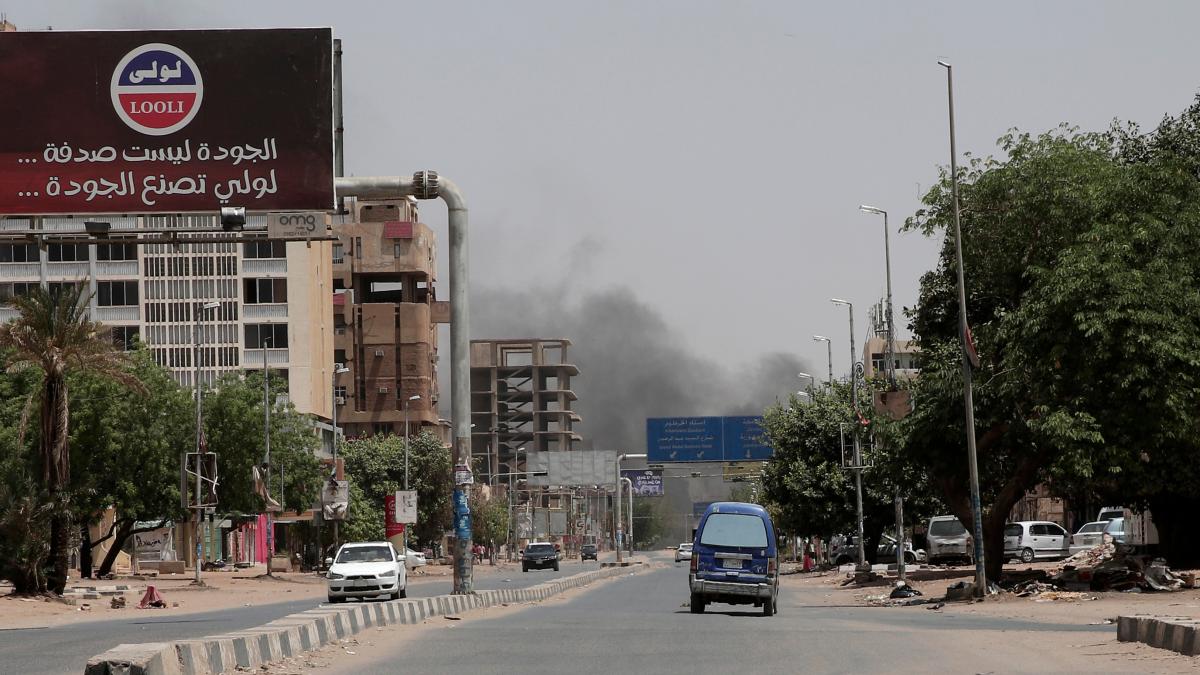#Putsch im Sudan? Paramilitärs sprechen von Einnahme des Präsidentenpalasts