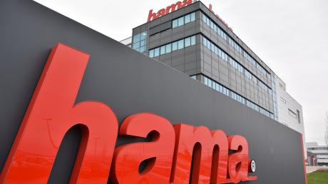Im Bereich des Logistikzentrums in Monheim feiert die Firma Hama mit einem "Tag der offenen Tür" ihr 100-jähriges Bestehen.