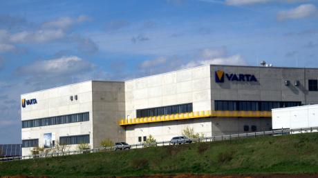 Drei Monate wird die Kurzarbeit der Varta AG am Standort Nördlingen verlängert. 
