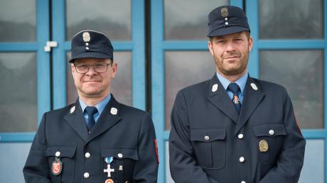Markus Eichberg (links) und Sebastian Schmid sind Kommandant und Zweiter Kommandant der Raistinger Feuerwehr.