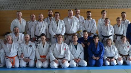 Viel Spaß hatten die rund 25 Teilnehmerinnen und Teilnehmer beim Ju-Jutsu-Landeslehrgang in Deiningen.