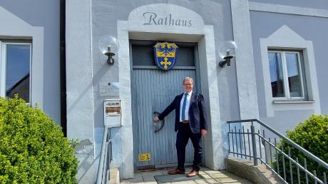 Helmut Luichtl geht immer noch gerne jeden Tag ins Rathaus. Zur Halbzeit der Amtsperiode hat der Merchinger Bürgermeister schon einiges auf den Weg gebracht.          