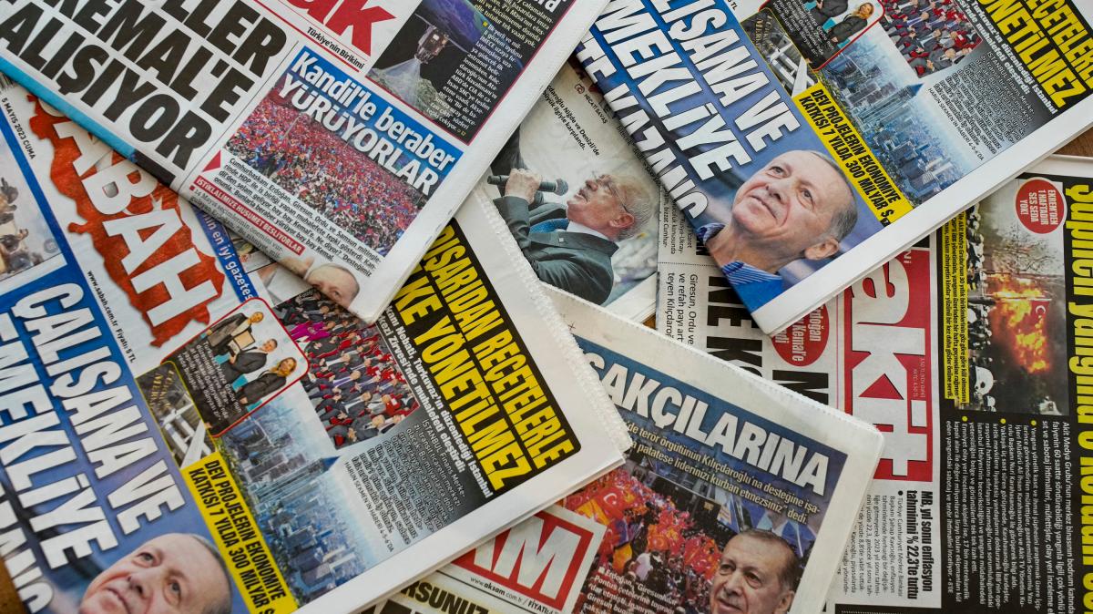 Türkei: Was hinter der Razzia gegen türkische Journalisten in Deutschland  steckt