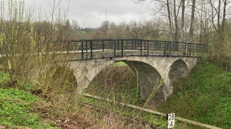 Die Moraschbrücke zwischen Schondorf und Greifenberg ist sanierungsbedürftig.