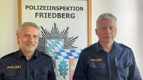 Karl Schreiner, Leiter der Friedberger Polizeiinspektion, und Erwin Kalkbrenner, stellvertretender Dienststellenleiter, in Friedberg.