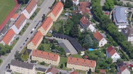 Vor fünf Jahren hat die Stadt die gelben Blöcke an der Hermann-Löns- und Alois-Sperrer-Straße gekauft. Jetzt soll ein Masterplan aufzeigen, wie der Wohnungsbestand erneuert und aufgestockt werden kann. 