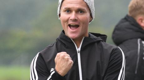 Trainer Florian Lorenz vom VfB Oberndorf konnte am letzten Spieltag mit seinem Team jubeln.