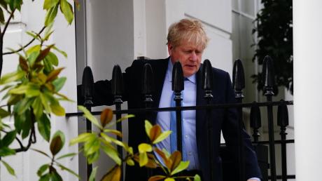 Der ehemalige britische Premierminister Boris Johnson steht wegen mutmaßlicher Lockdown-Verstöße unter Druck.