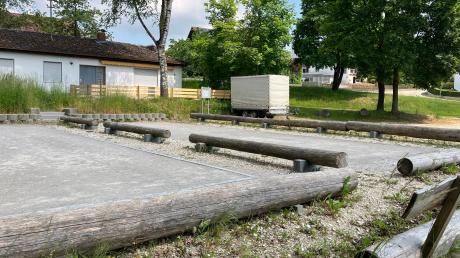 Am alten Sportplatz in Dasing könnten neben den Boccia-Bahnen bald Sportgeräte zur Bewegung animieren.
