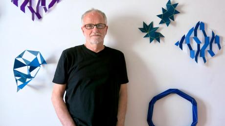 Seit 2015 betreibt der Künstler und Galerist Otto Scherer den Kunstraum Stoffen. Mit „Blau“ zeigt er gerade seine 26. „Konkrete“ Ausstellung.