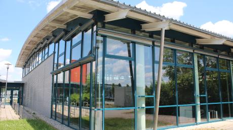 Die bestehende Zweifach-Sporthalle an der Mittelschule Untermeitingen soll erweitert werden.