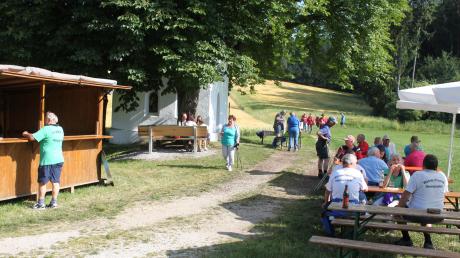 Am 17. und 18. Juni findet in Ruppertszell die 52. Internationale Waldwanderung statt. Es werden zwei familienfreundliche Wanderstrecken von sechs und zehn Kilometern angeboten.