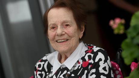 Maria Ohlsen aus Westheim ist 101 Jahre alt geworden. Ihr Geheimnis für ihr hohes Alter? Fahrradfahren und lachen. 