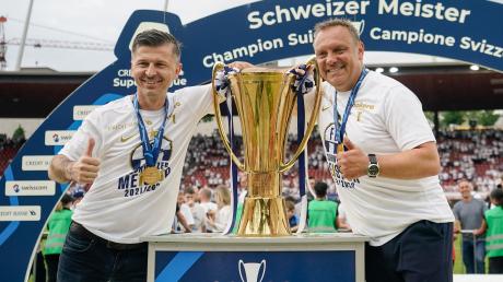 2022 haben Sportdirektor Marinko Jurendic (links) und Trainer André Breitenreiter (rechts) mit dem FC Zürich den Meistertitel in der Schweiz geholt.