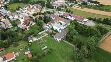 Auf dem Klosterareal soll als Teil des Projektes ein Pflegedienst
angesiedelt werden. Auch Mehrfamilienhäuser könnten im Klostergarten entstehen. 