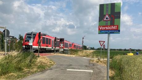 Bahnübergang Gerlenhofen
Neue Warnschilder sollen den umstrittenen Bahnübergang Gerlenhofen sicherer machen.
